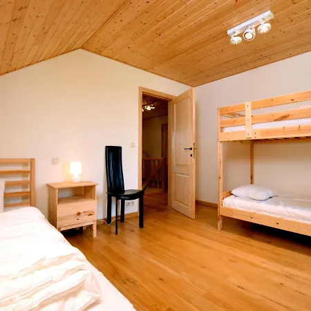 Cosy In With Garden Holiday home